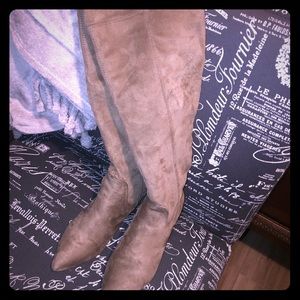Over the knee boots (suede)